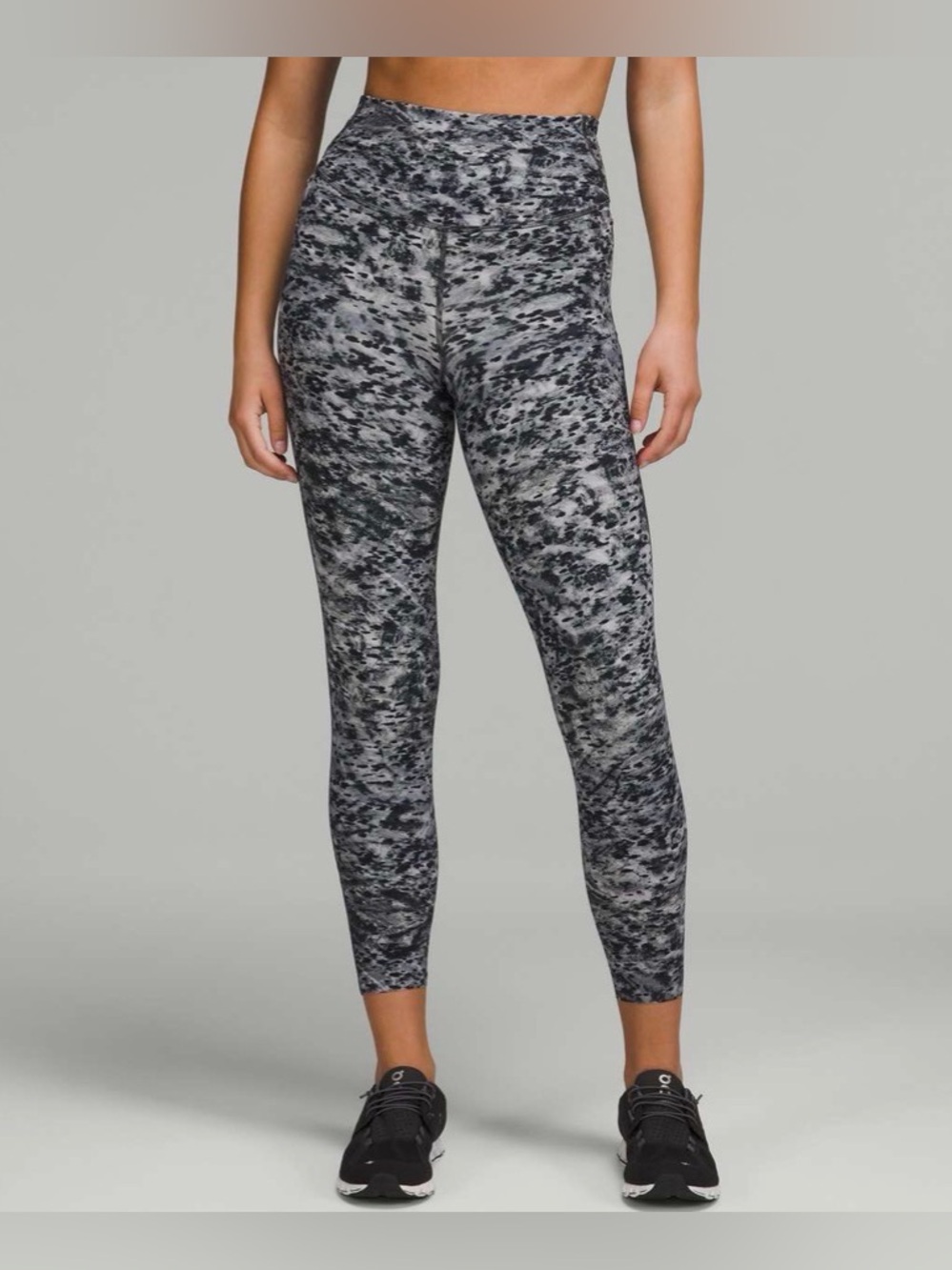 Lululemon Base Pace High-Rise Tight 25"
Estuary Grey Multi